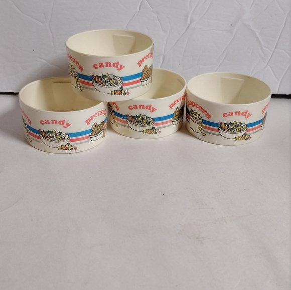 Vintage Child's Play Snack Bowl Plastic Chilton-Globe Set of 4 - Picture 2 of 5